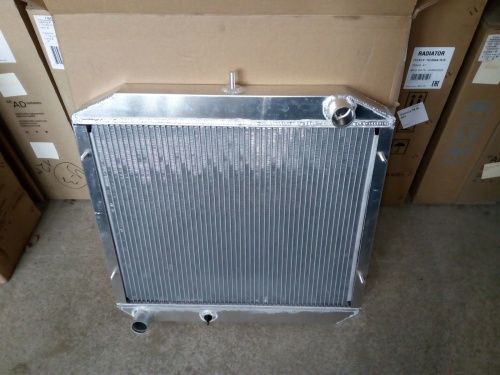 Радиатор DYNA HINO  '88-'92 TO-0437-48-K (GSP) (полностью алюминиевый)